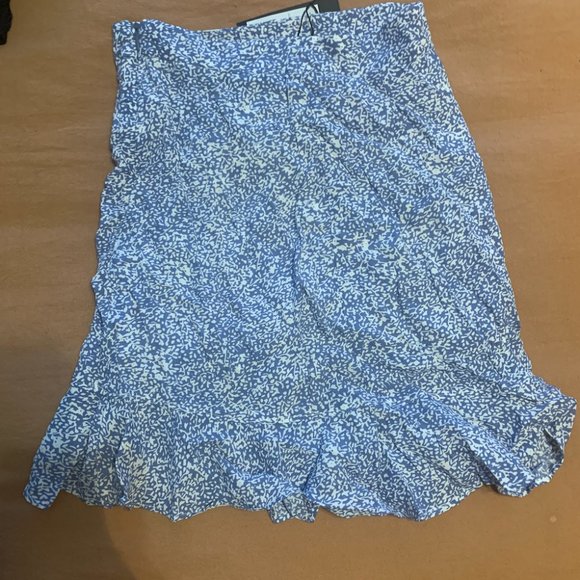 Mini blue and white skirt - Picture 3 of 5